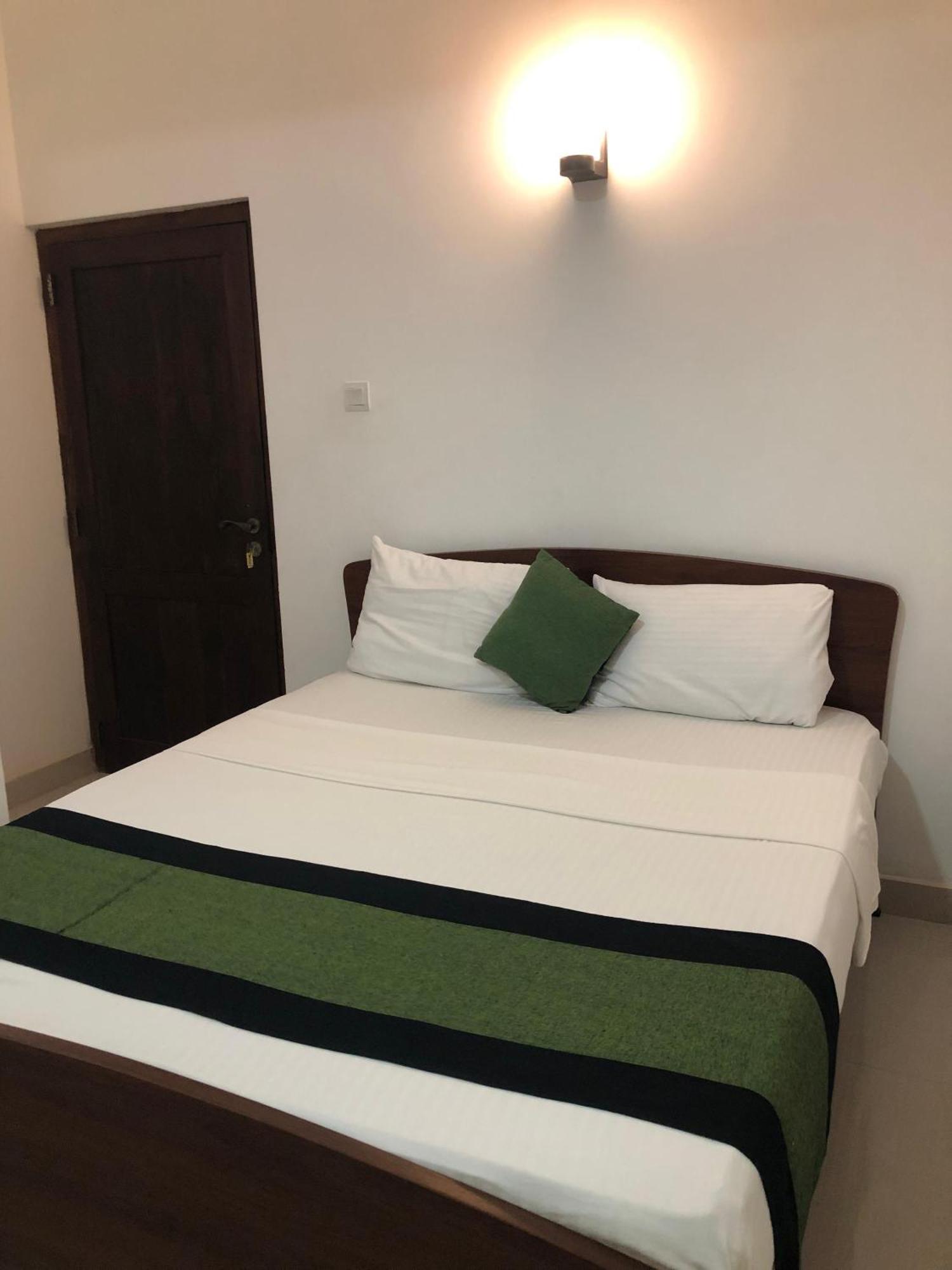 Seasons Villa Sigiriya, Sri Lanka Дамбула Екстериор снимка